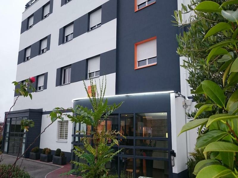 โรงแรมเบสต์ เวสเทิร์น อัตลองติส ซีนิธ นองต์ แซ็ง-เตร์แบล็ง ภายนอก รูปภาพ
